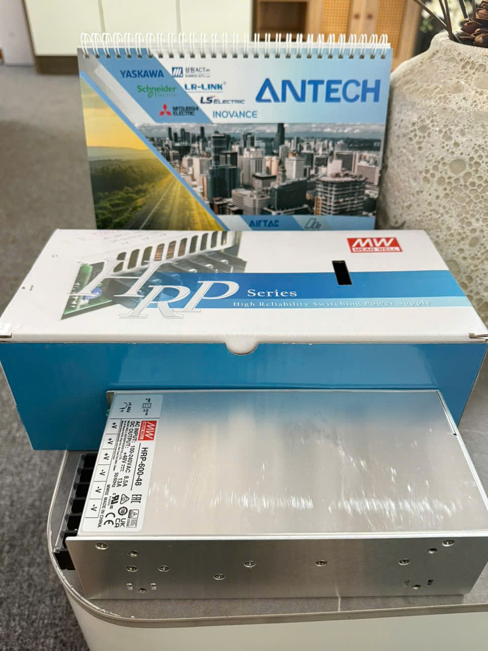 Bộ nguồn Meanwell HRP-600-48